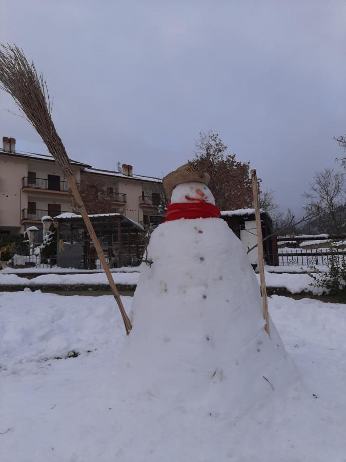 B&B La Casa Dei Nonni Assergi Buitenkant foto